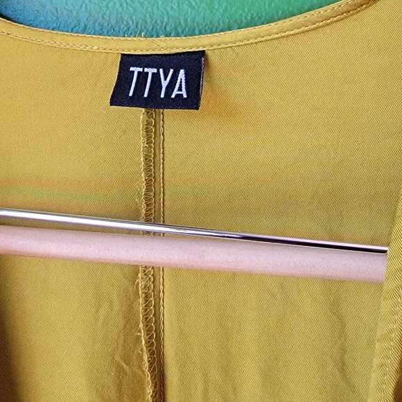 5 for $ 25 Bundle Deal - Long sleeve romper with deep v-neck - Picture 3 of 3